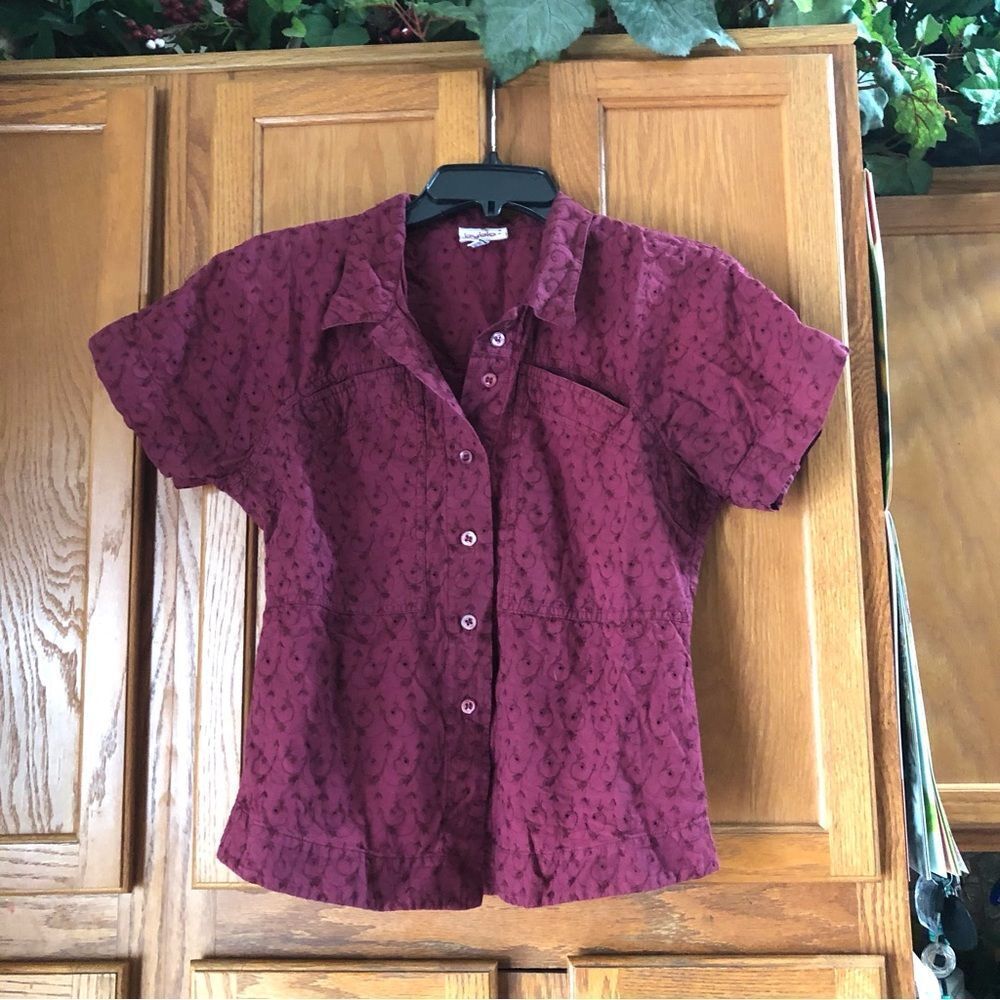 Byblos Vintage Collared Embroidered Eyelet Cotton Button Up Top Size 8 Feminine